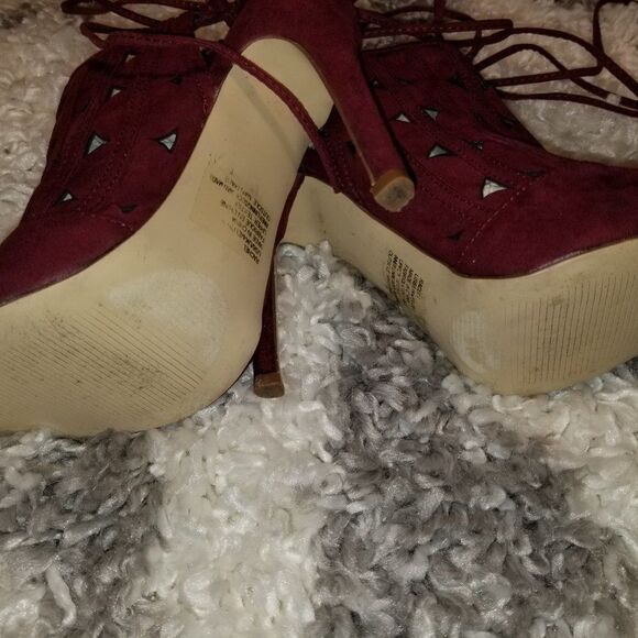 SHOEDAZZLE MAROON 'RACHEL'S LASER-CUT SINGBACK HEELS SANDAL - Picture 8 of 15